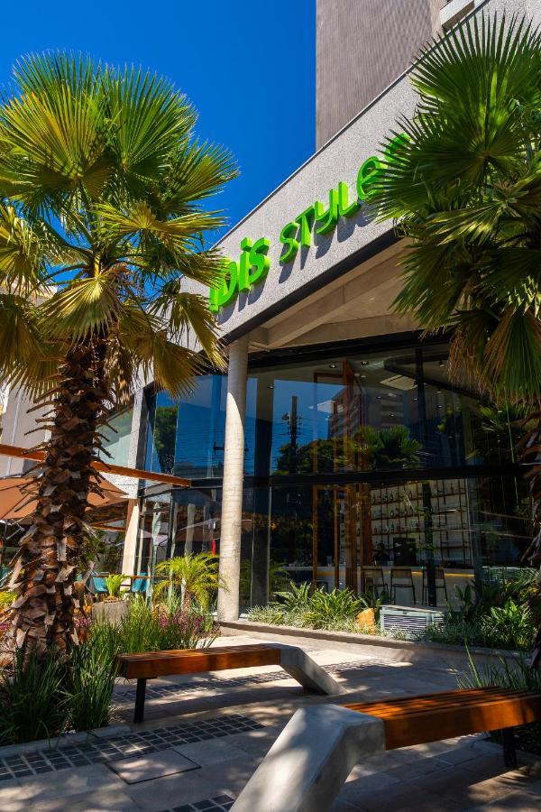 Ibis Styles Porto Alegre Moinhos De Vento Hotel Exterior photo